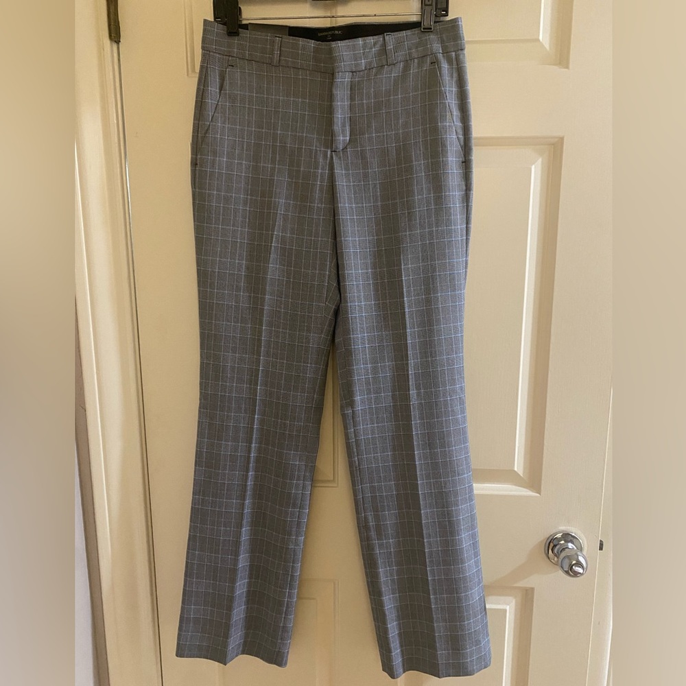 Banana Republic straight leg trouser size 4